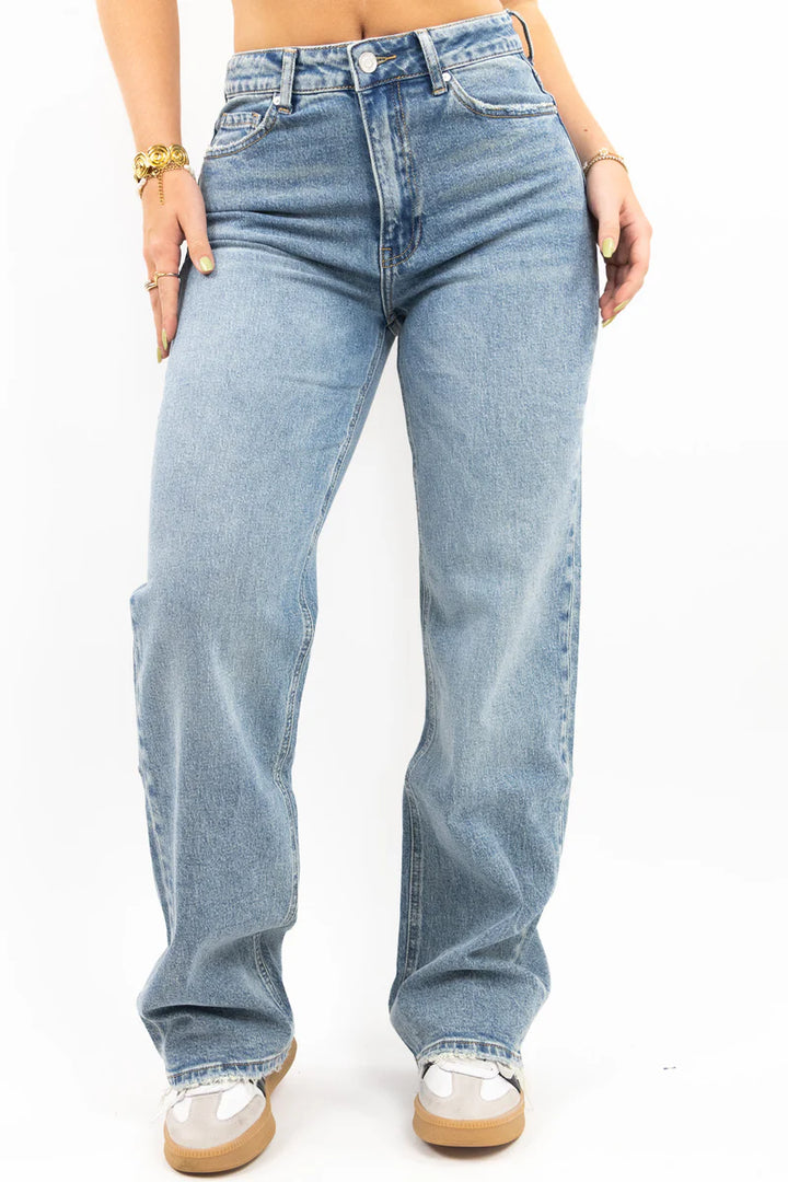 CHARLOTTE™ | Everyday Straight-Leg Jeans