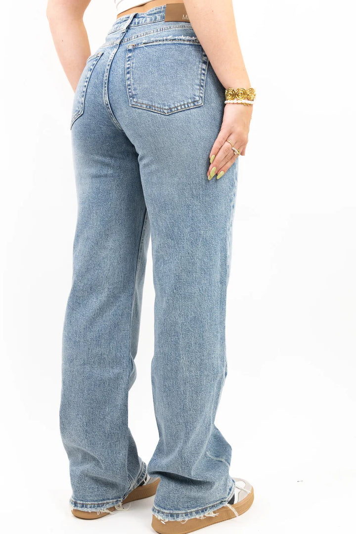CHARLOTTE™ | Everyday Straight-Leg Jeans