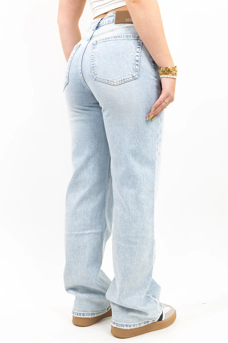 CHARLOTTE™ | Everyday Straight-Leg Jeans
