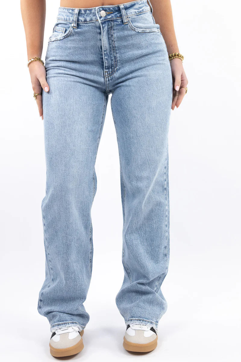 CHARLOTTE™ | Everyday Straight-Leg Jeans