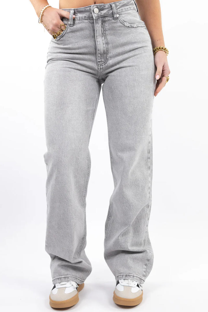 CHARLOTTE™ | Everyday Straight-Leg Jeans
