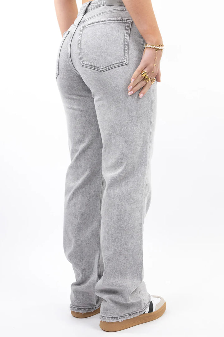 CHARLOTTE™ | Everyday Straight-Leg Jeans