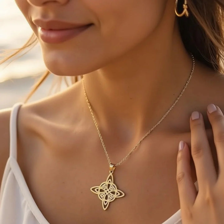 ELISABETH™ | Eternal Knot Pendant