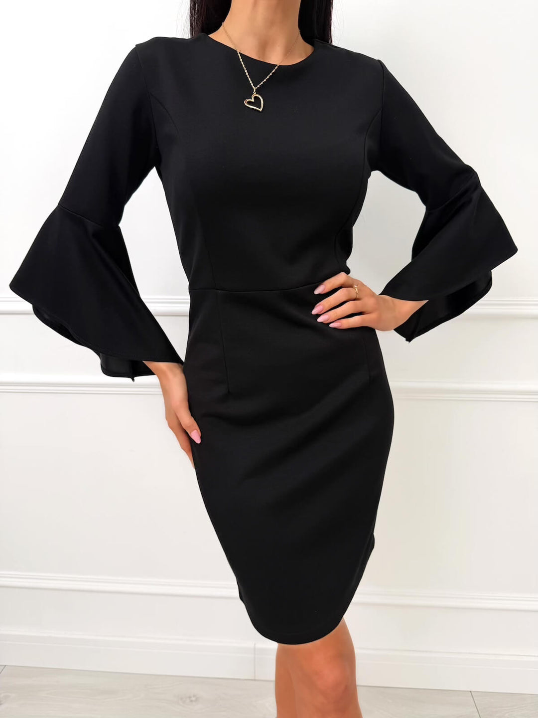 QUENNELL™ | Modern Dress with Flared Sleeves