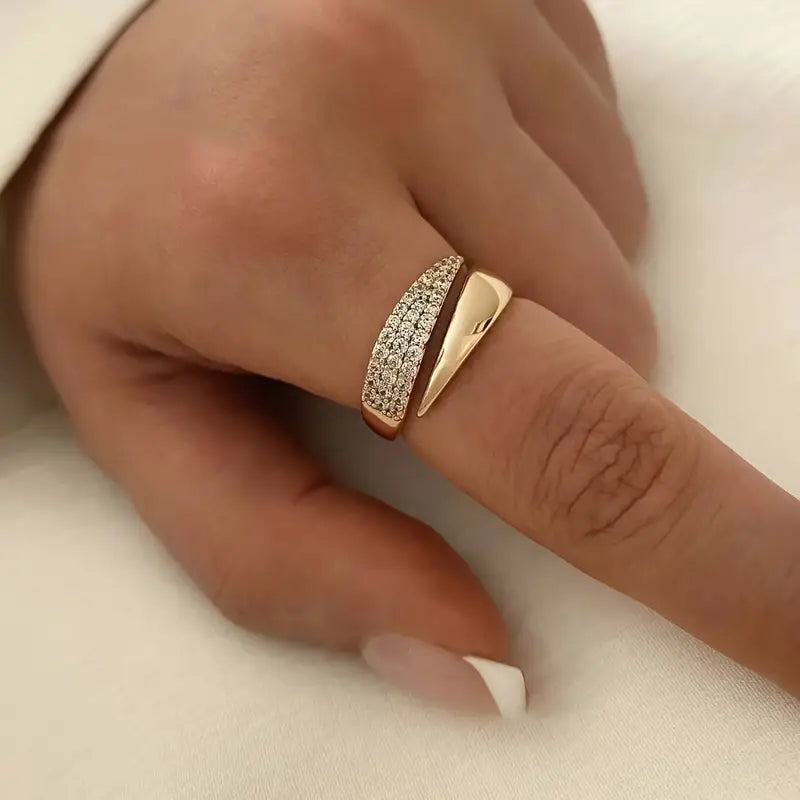 SOPHIA™ | Radiant Whisper Ring